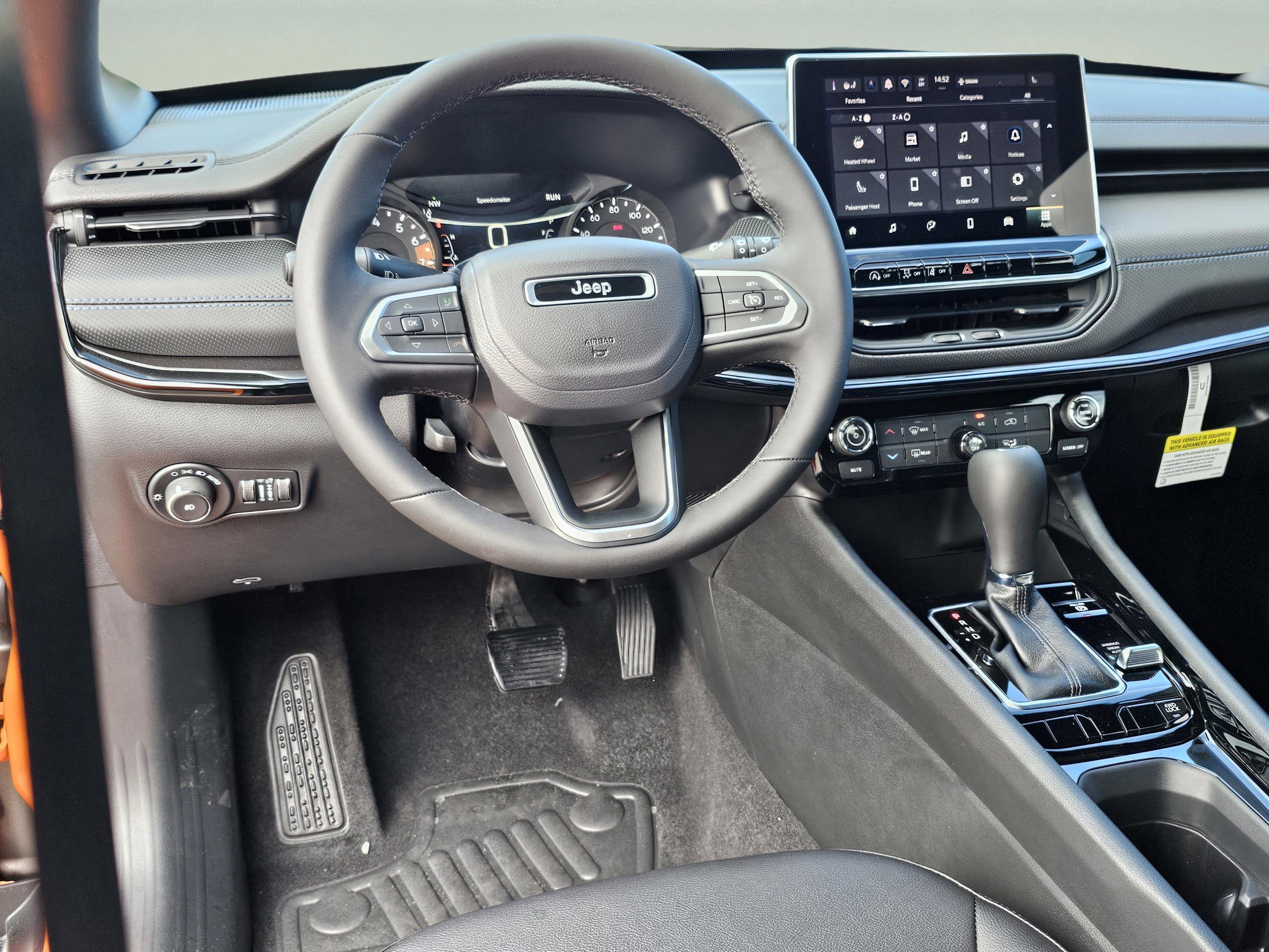 New 2026 Jeep Compass Latitude image 32