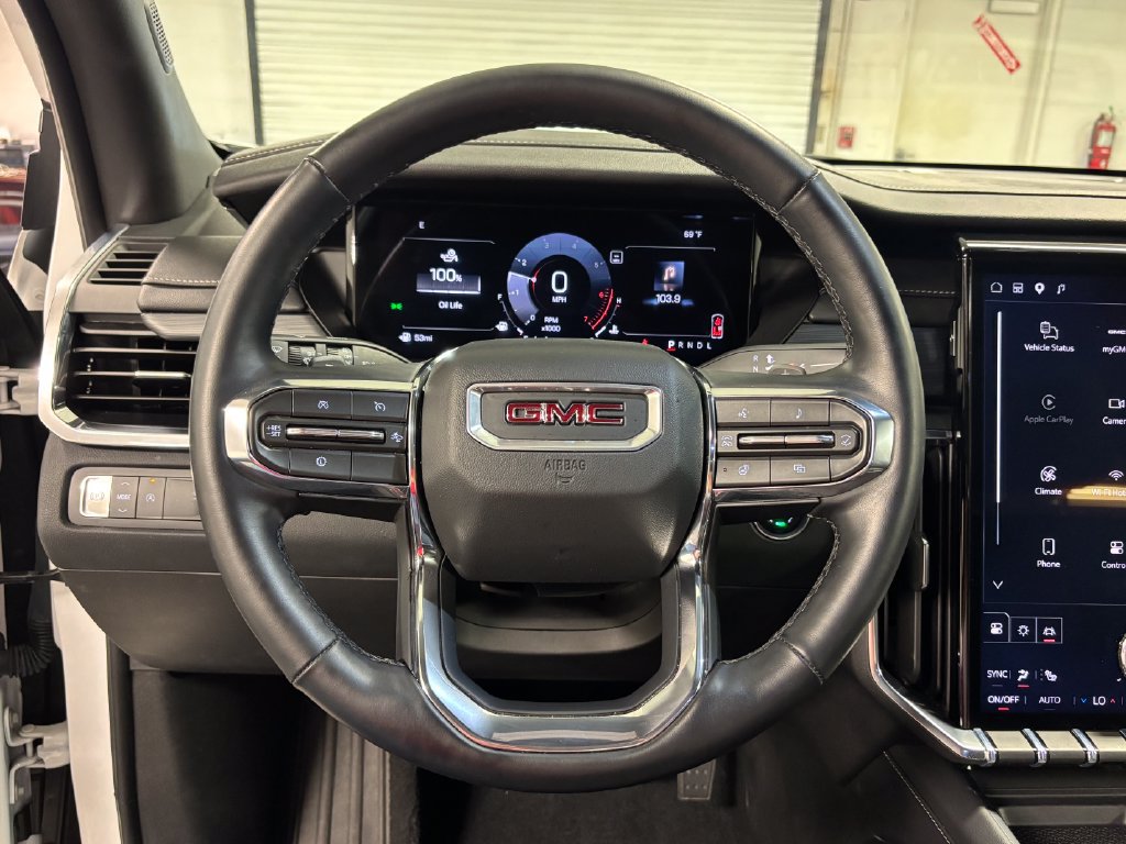 Used 2026 GMC Acadia Elevation w/ Elevation Premium Package FWD image 29