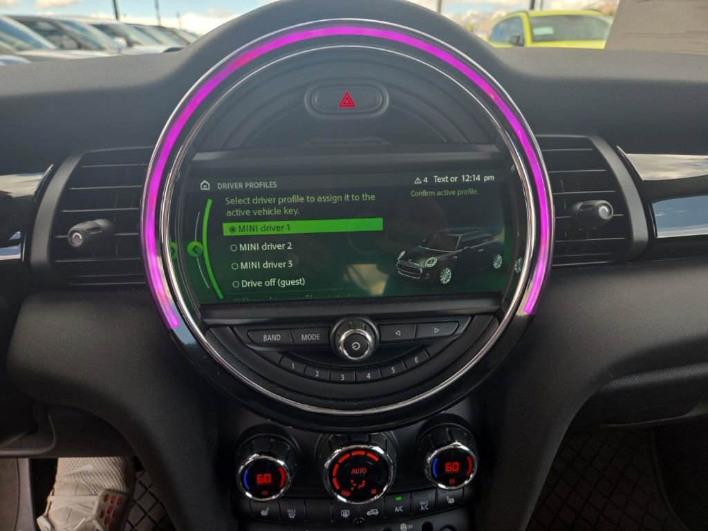 Used 2019 MINI Cooper 2-Door Hardtop image 16