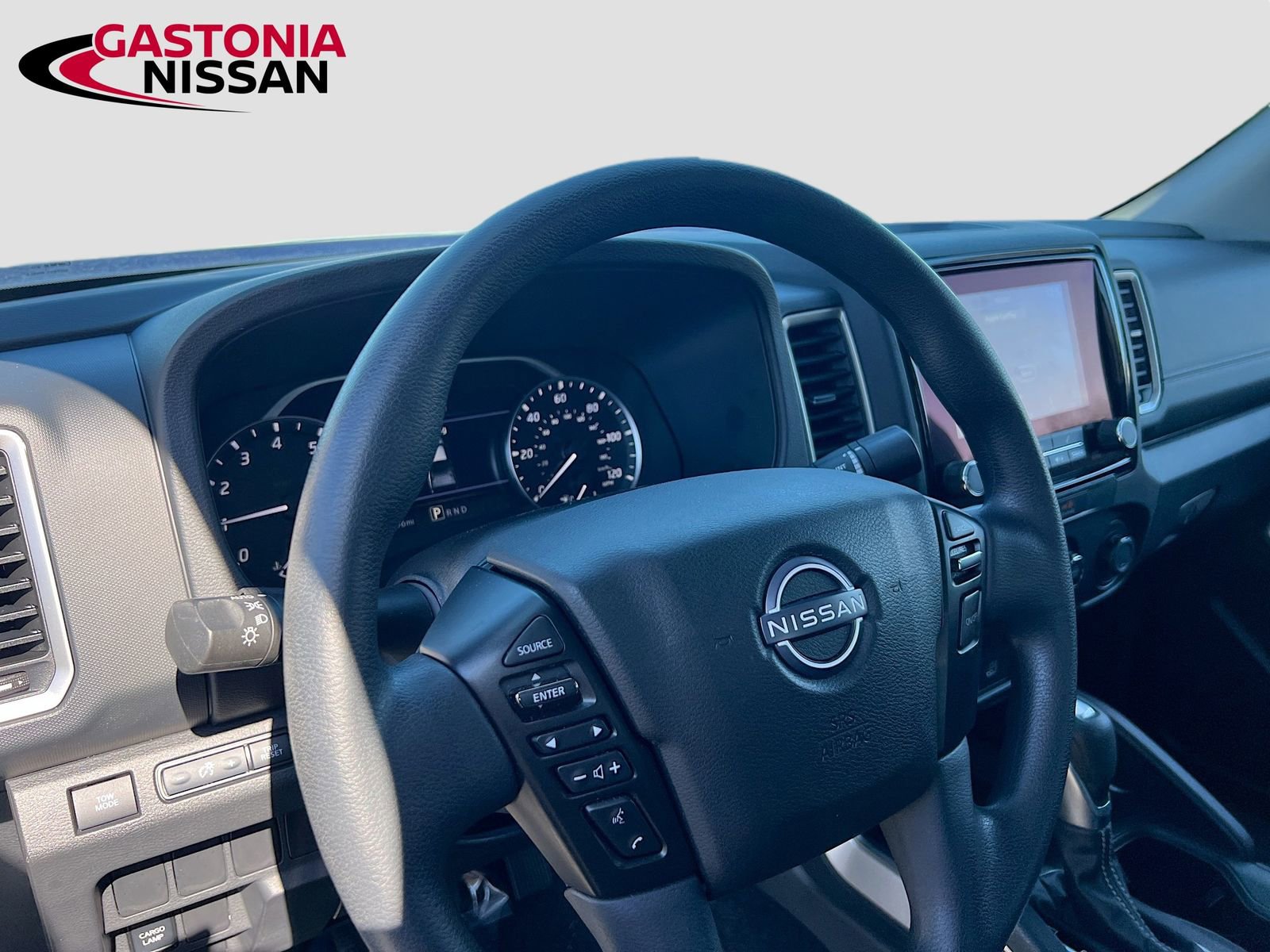 Used 2022 Nissan Frontier SV image 11