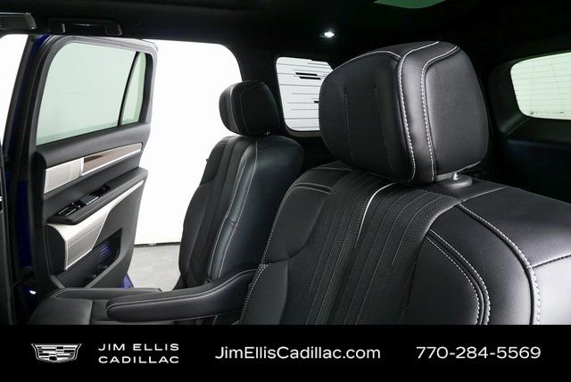 Used 2026 Cadillac Vistiq Sport image 21