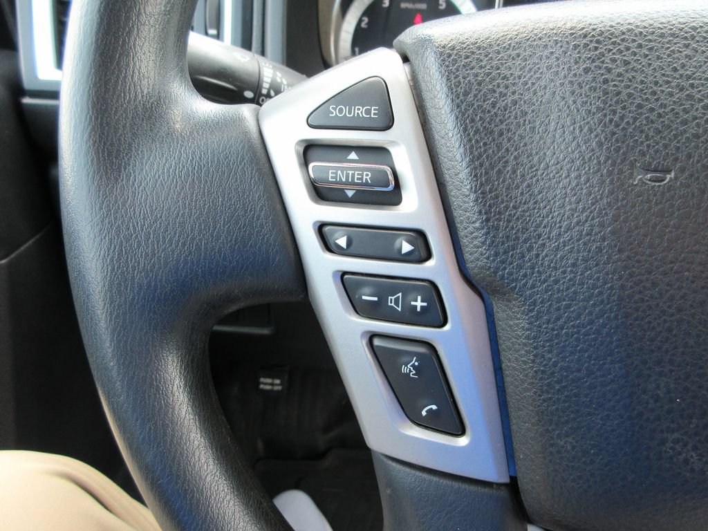 Used 2019 Nissan Titan S AWD/4WD image 18