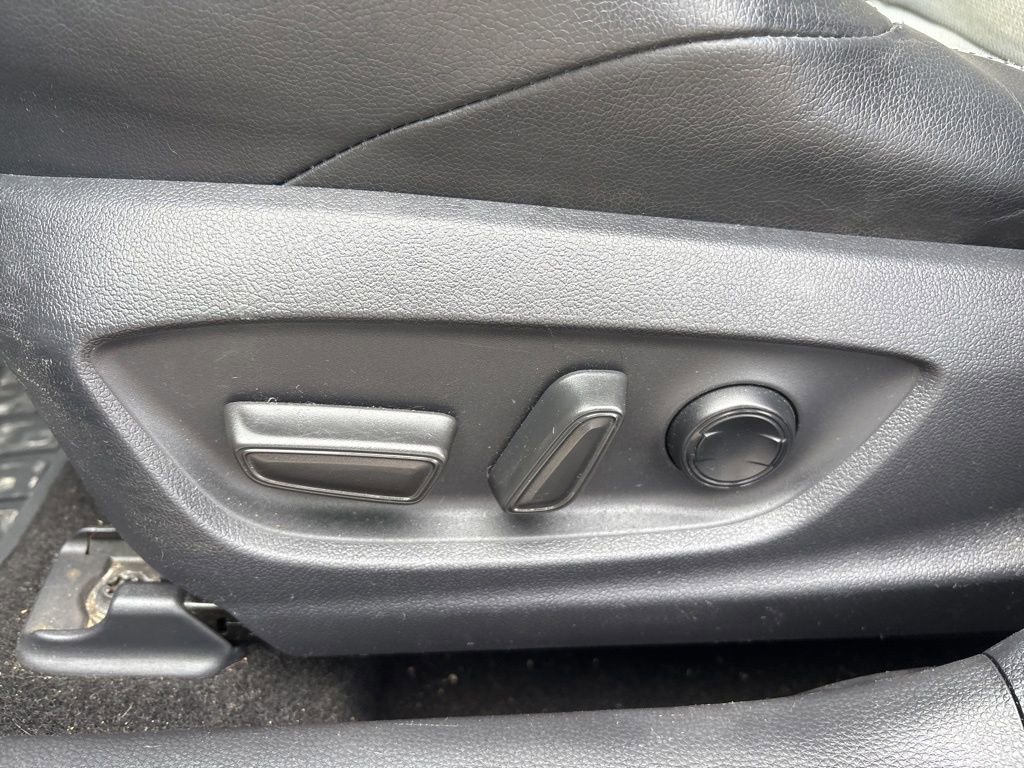 Used 2021 Toyota Corolla XSE image 16