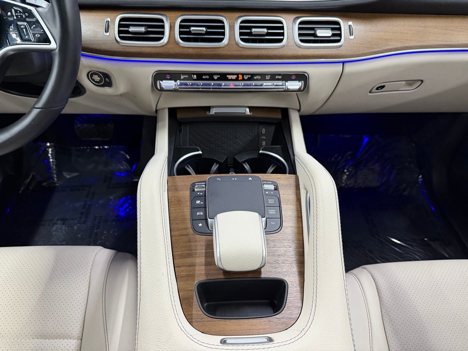 Used 2024 Mercedes-Benz GLE 350 4MATIC image 16