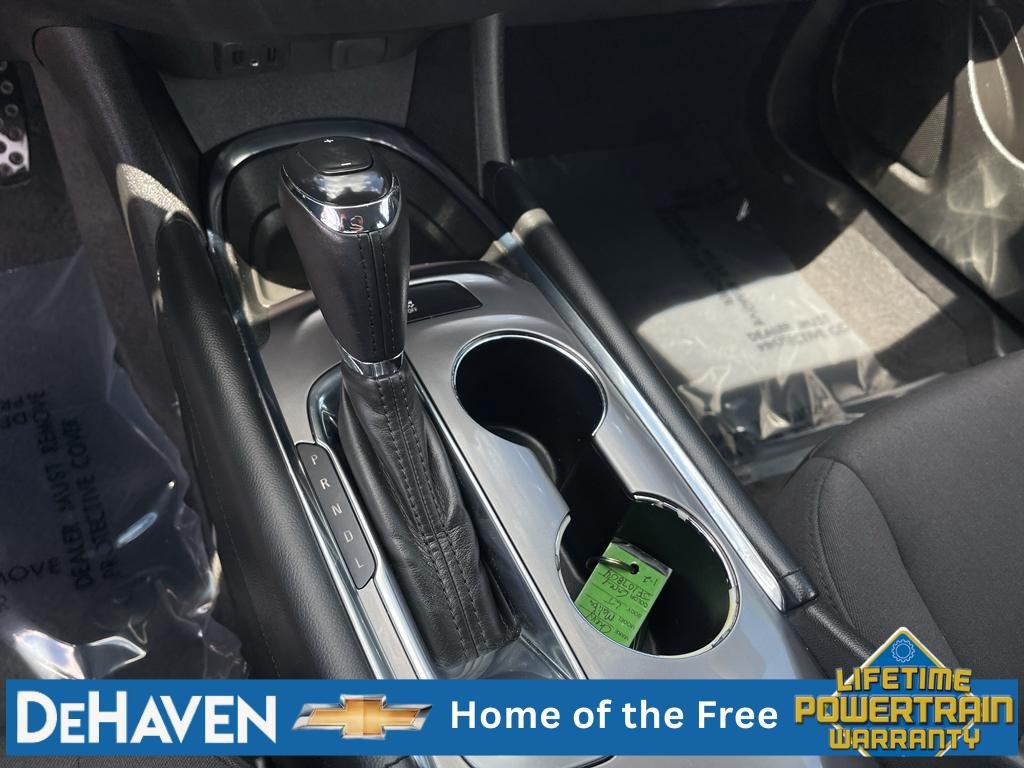 Used 2018 Chevrolet Malibu LT FWD image 16