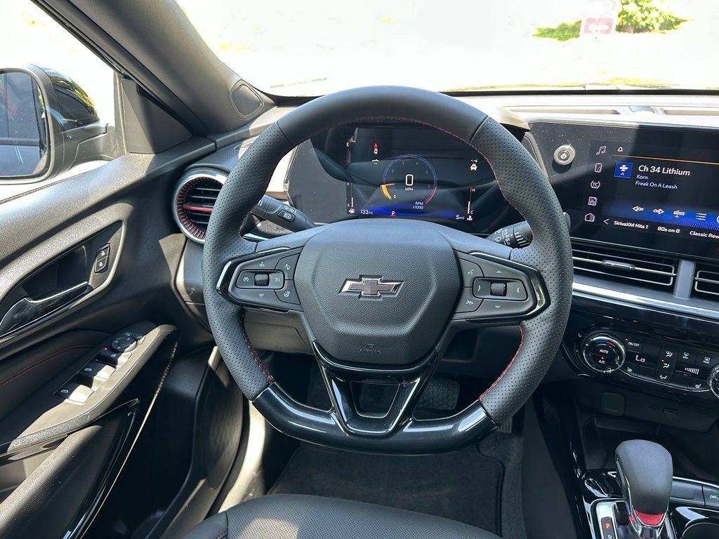 New 2026 Chevrolet Trax RS w/ Sunroof Package FWD image 22