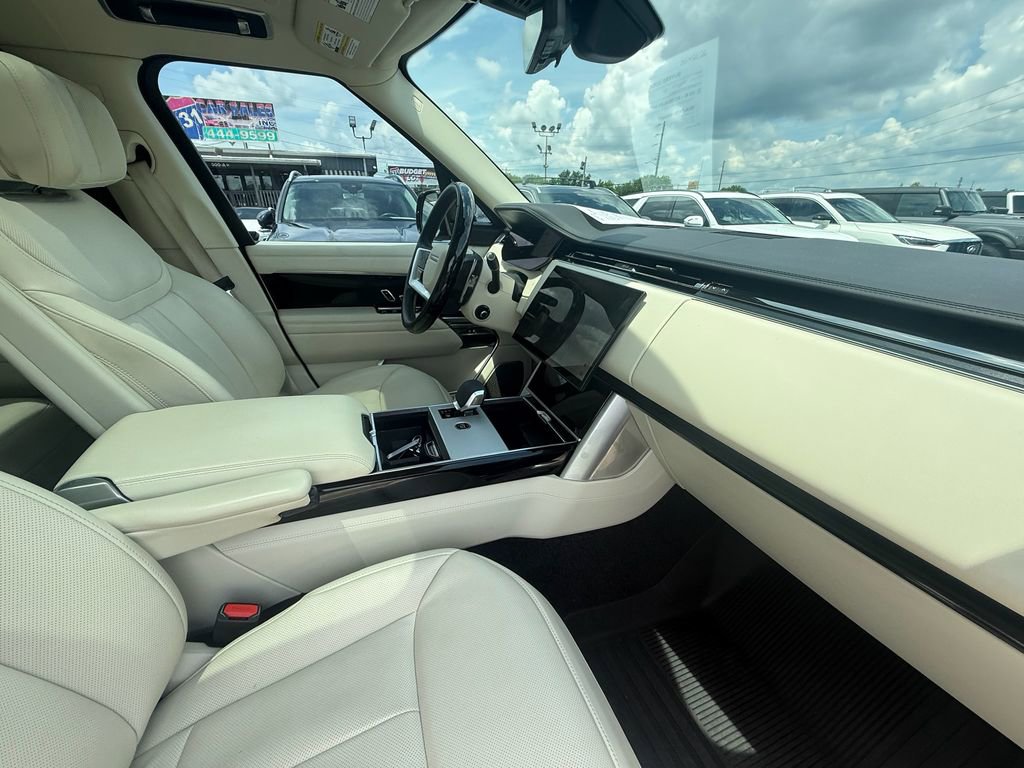 Used 2024 Land Rover Range Rover Autobiography AWD/4WD image 27
