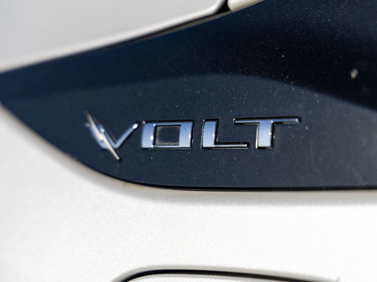 Used 2018 Chevrolet Volt LT FWD image 4