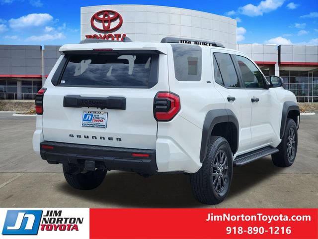 Used 2025 Toyota 4Runner SR5 AWD/4WD image 5