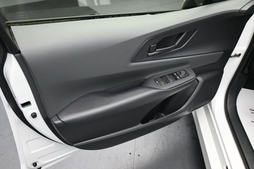 Used 2024 Toyota Prius LE FWD image 17