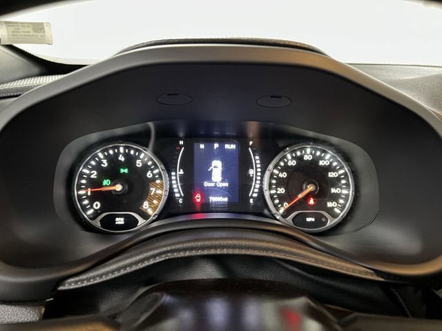 Used 2020 Jeep Renegade Latitude FWD image 12