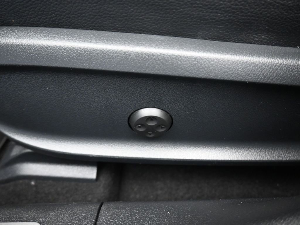 Used 2020 Mercedes-Benz CLA 250 4MATIC image 13