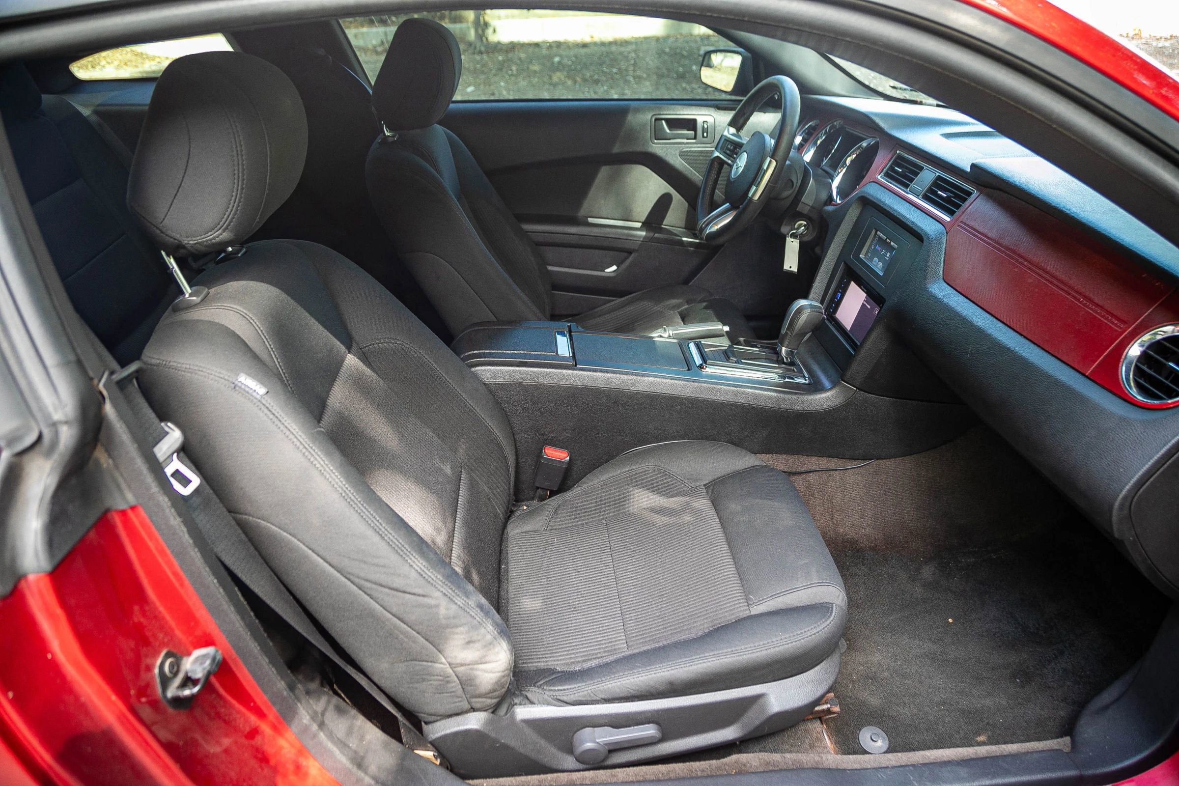 Used 2013 Ford Mustang Coupe RWD image 29