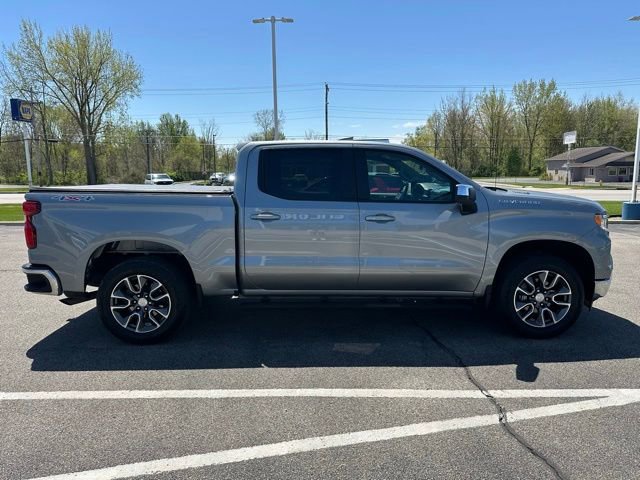 Used 2025 Chevrolet Silverado 1500 LT AWD/4WD image 5