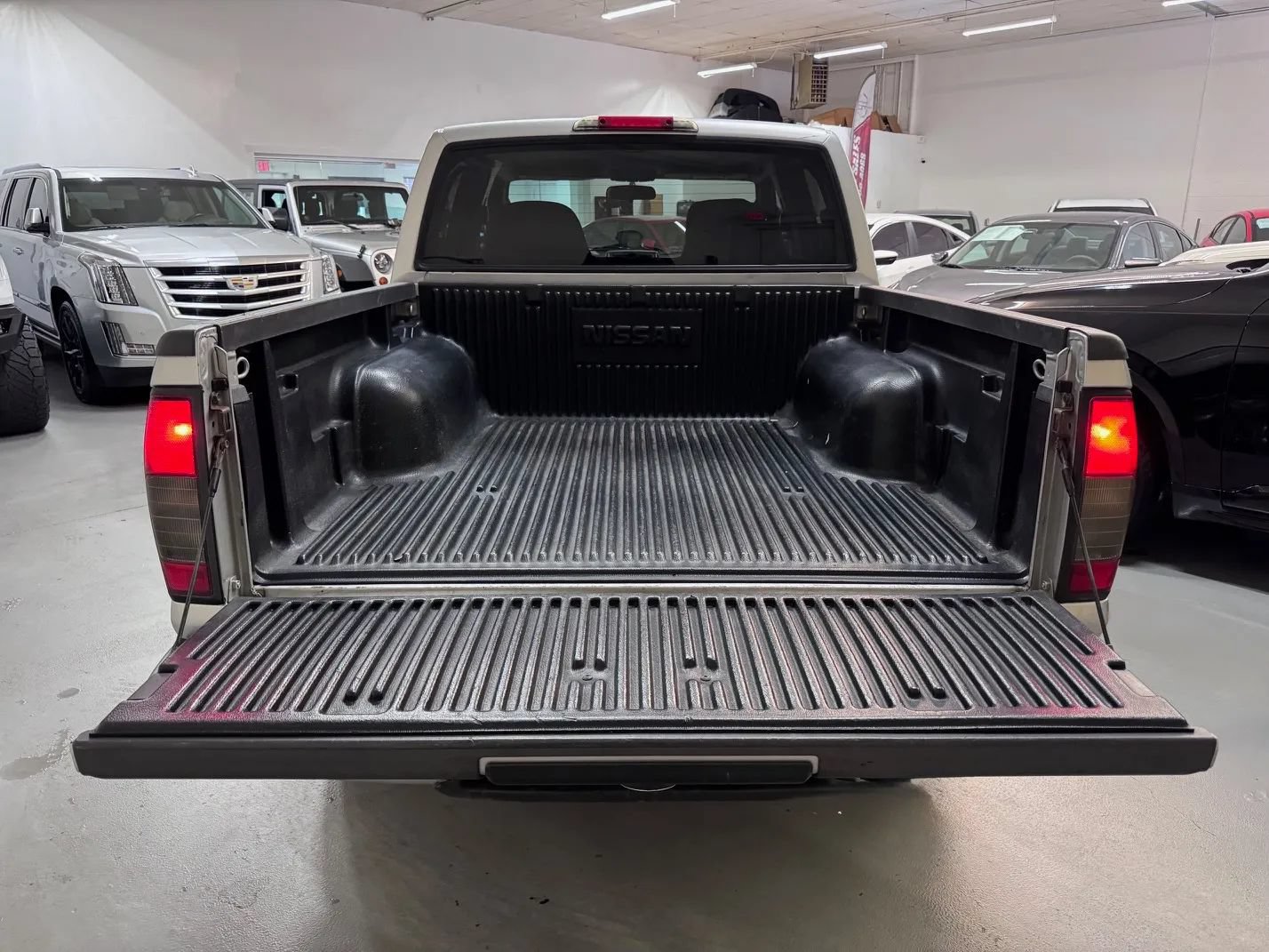 Used 2004 Nissan Frontier XE RWD image 5