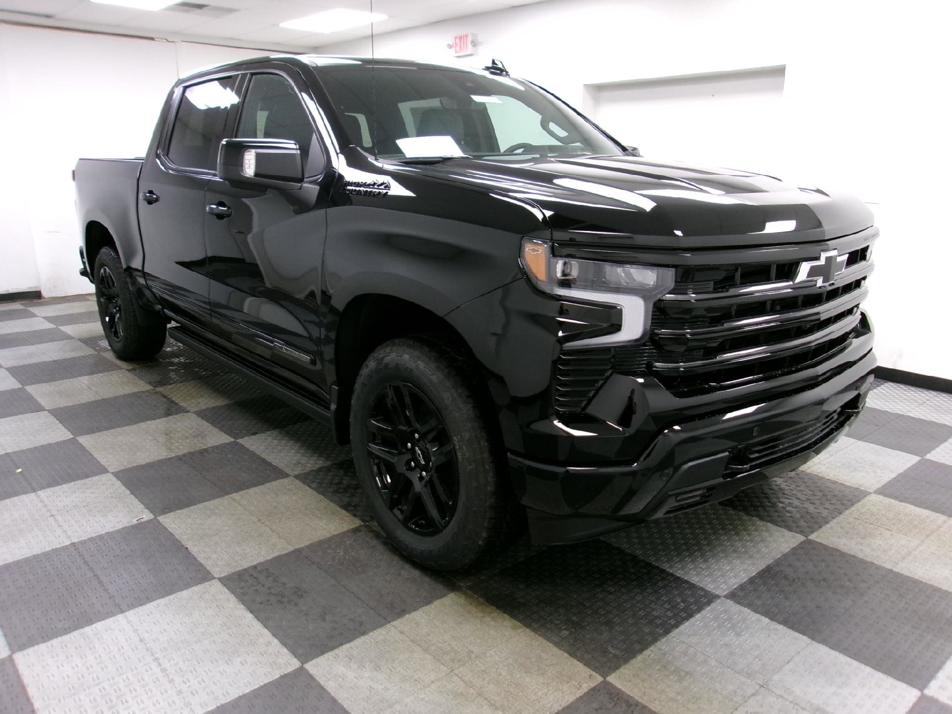 New 2026 Chevrolet Silverado 1500 High Country w/ Midnight Edition image 14