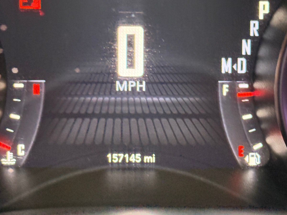 Used 2015 Dodge Challenger SXT w/ Driver Convenience Group RWD image 24