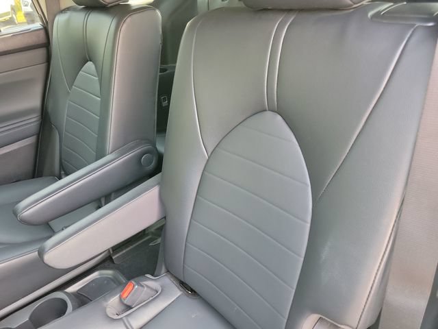 Used 2022 Toyota Highlander XLE FWD image 18