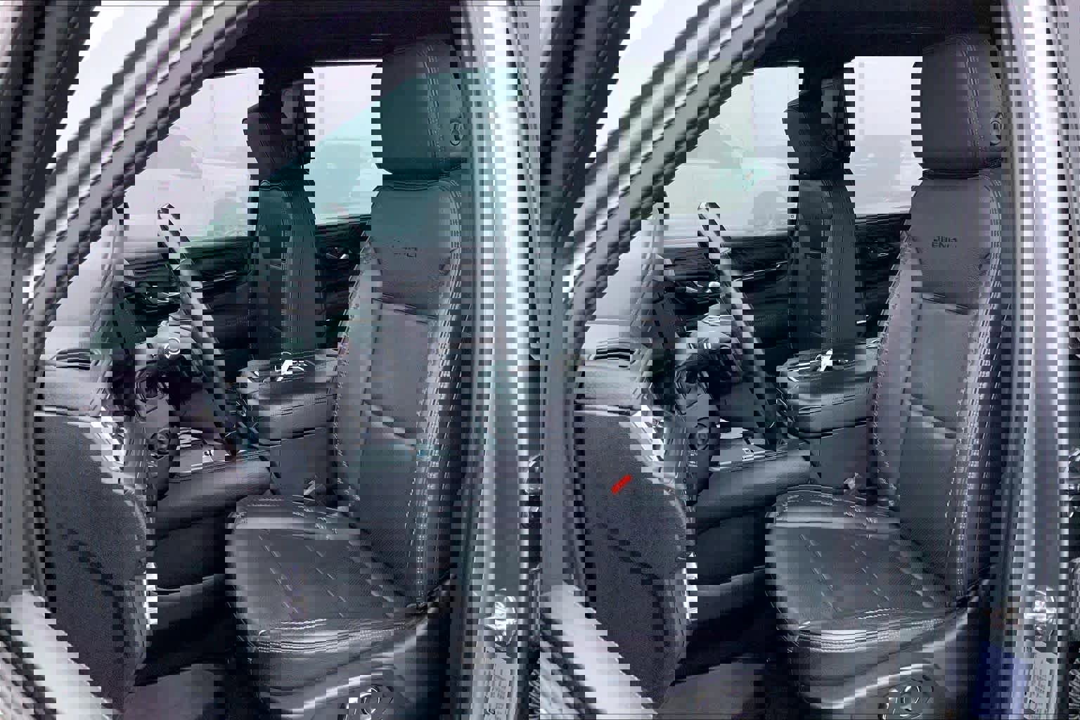 Used 2021 GMC Yukon XL Denali image 8