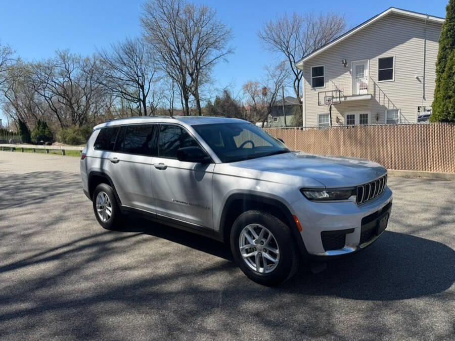 Used 2022 Jeep Grand Cherokee L Laredo w/ Luxury Tech Group I AWD/4WD image 6