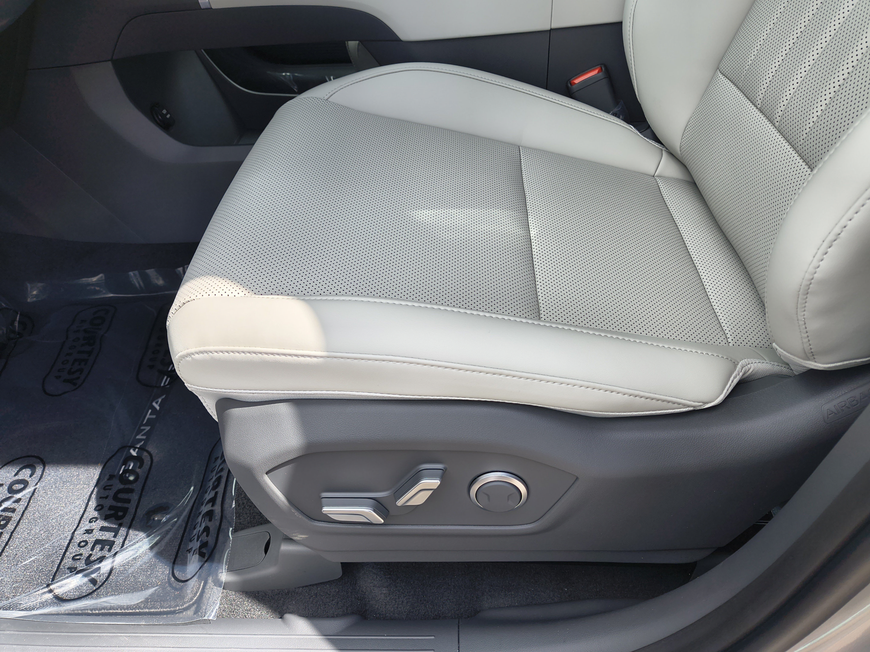 New 2027 Hyundai Santa Fe SEL FWD image 23