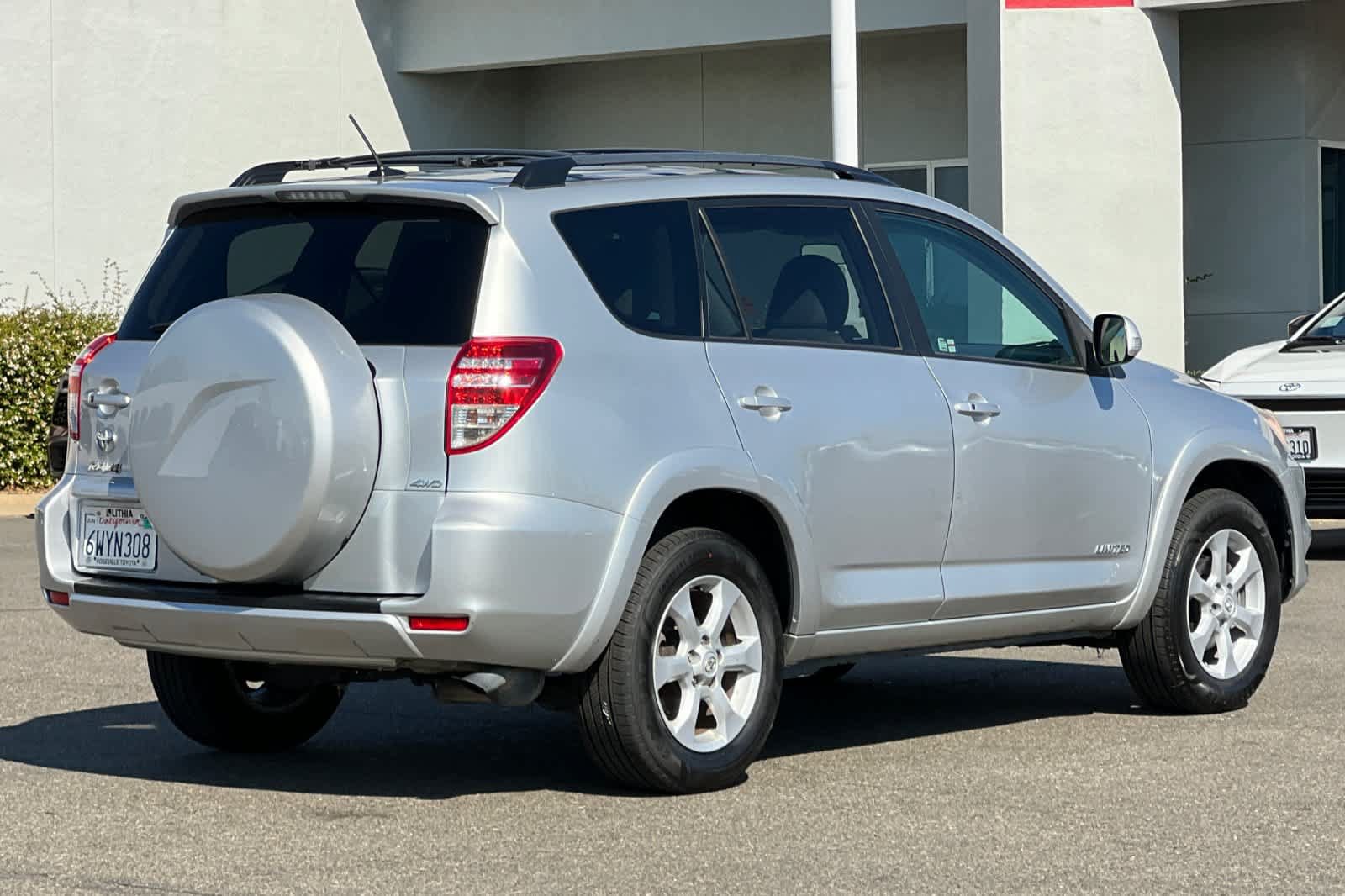 Used 2012 Toyota RAV4 Limited w/ Navigation Value Pkg AWD/4WD image 2