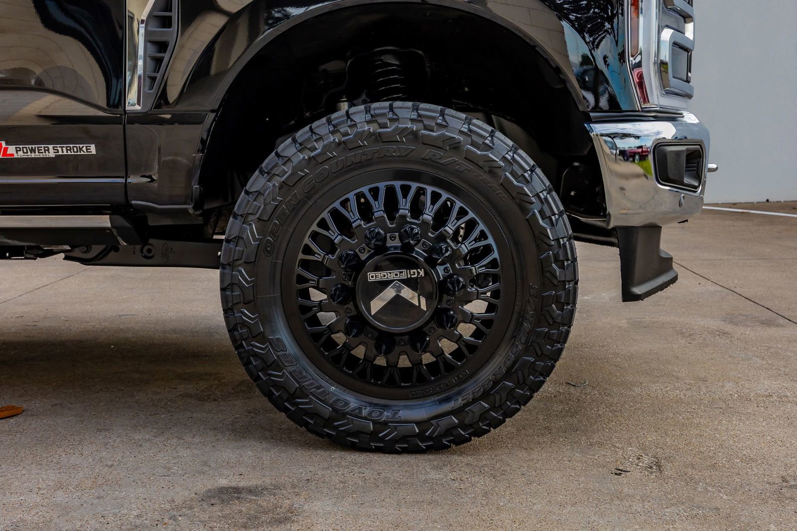 Used 2024 Ford F350 Lariat w/ Lariat Ultimate Package image 12