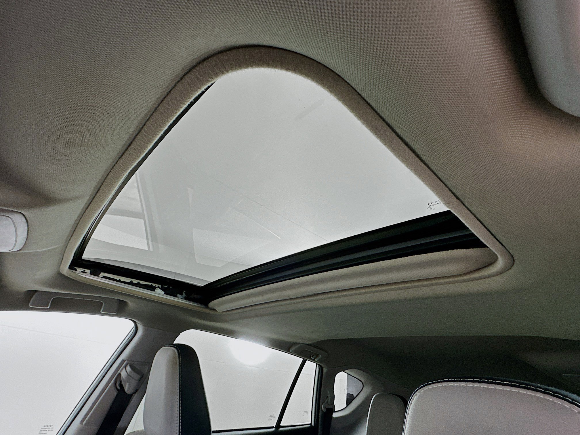 Used 2016 Toyota RAV4 XLE image 25