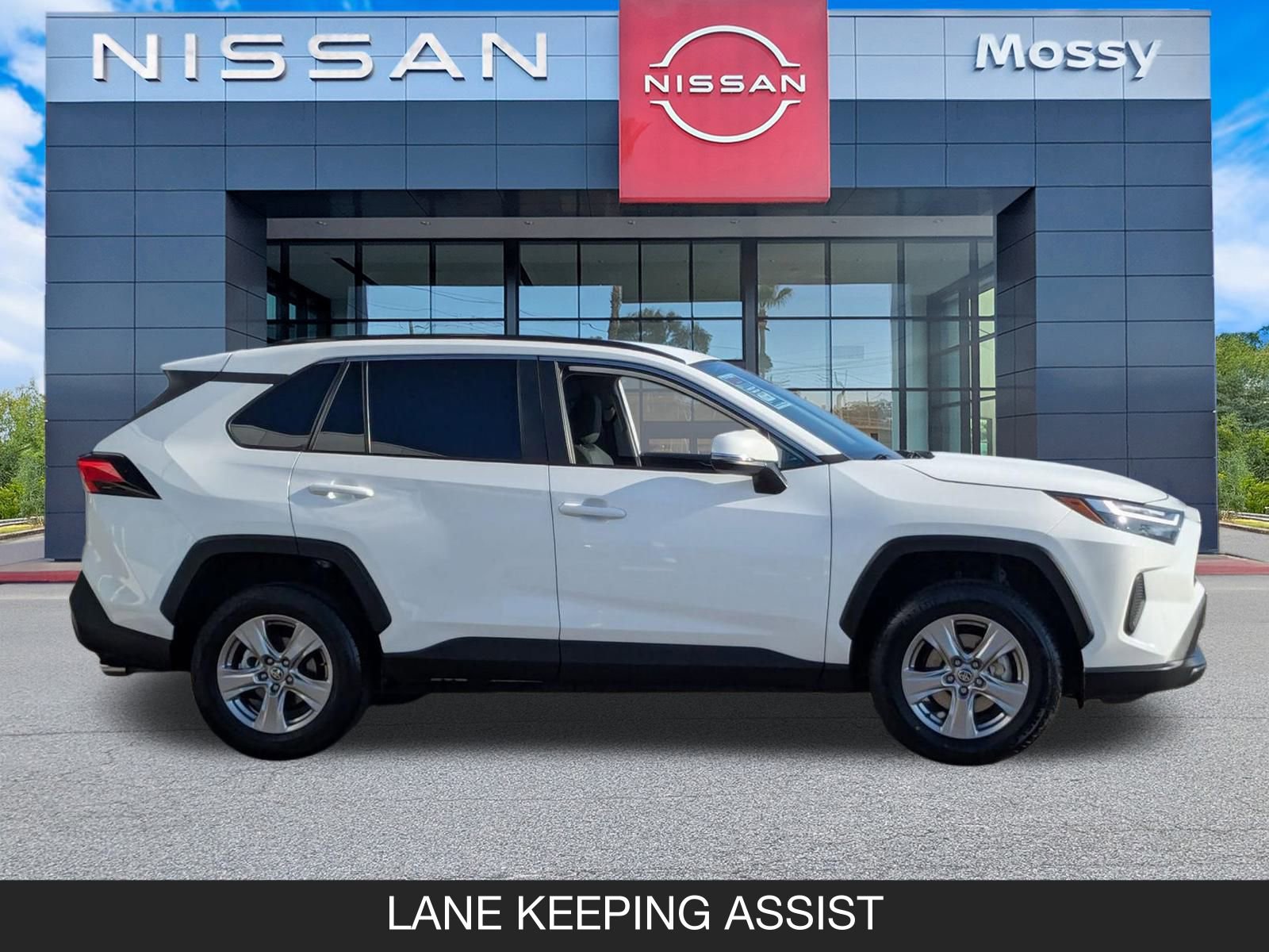 Used 2023 Toyota RAV4 XLE image 7