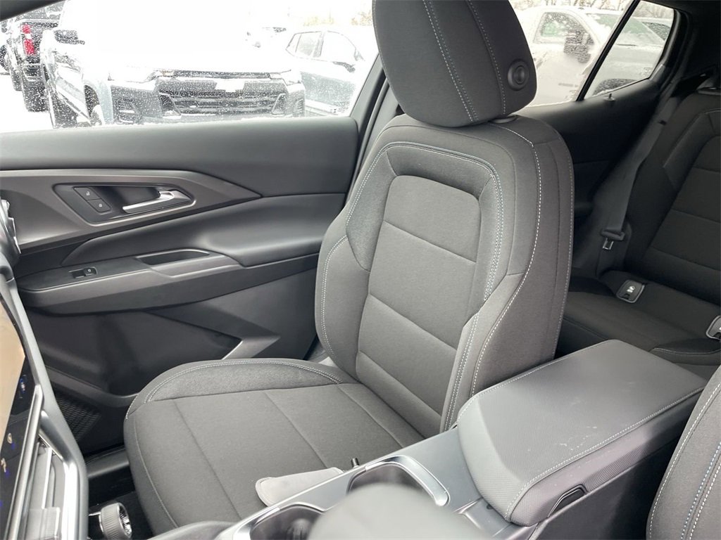 New 2026 Chevrolet Equinox EV LT image 24