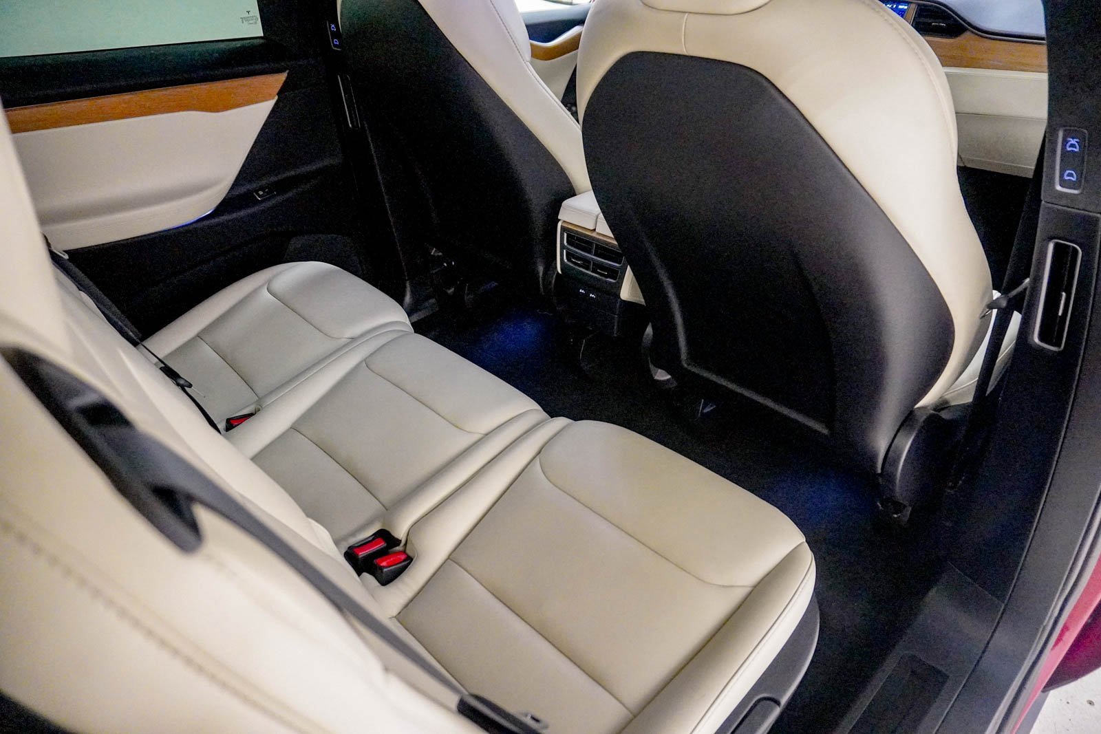 Used 2021 Tesla Model X Performance image 35