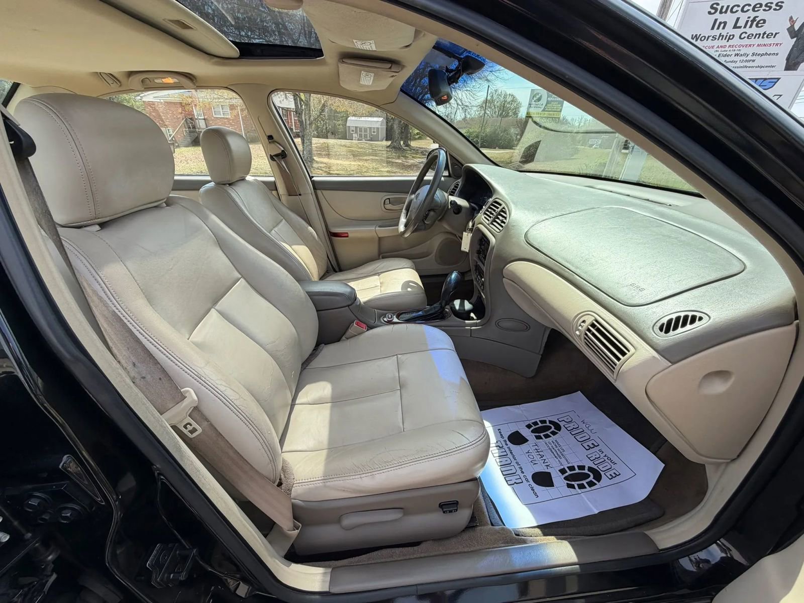 Used 2000 Oldsmobile Intrigue GLS image 2