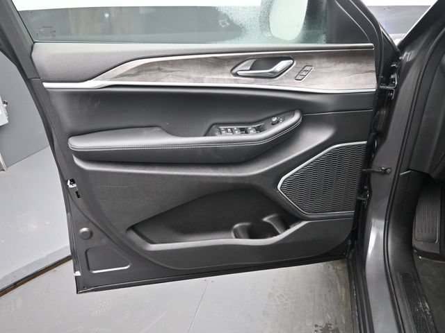 New 2026 Jeep Grand Cherokee Limited AWD/4WD image 12