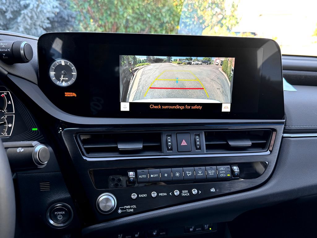 Used 2023 Lexus ES 300h w/ Premium Package FWD image 31