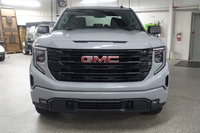 Used 2024 GMC Sierra 1500 Elevation AWD/4WD image 2