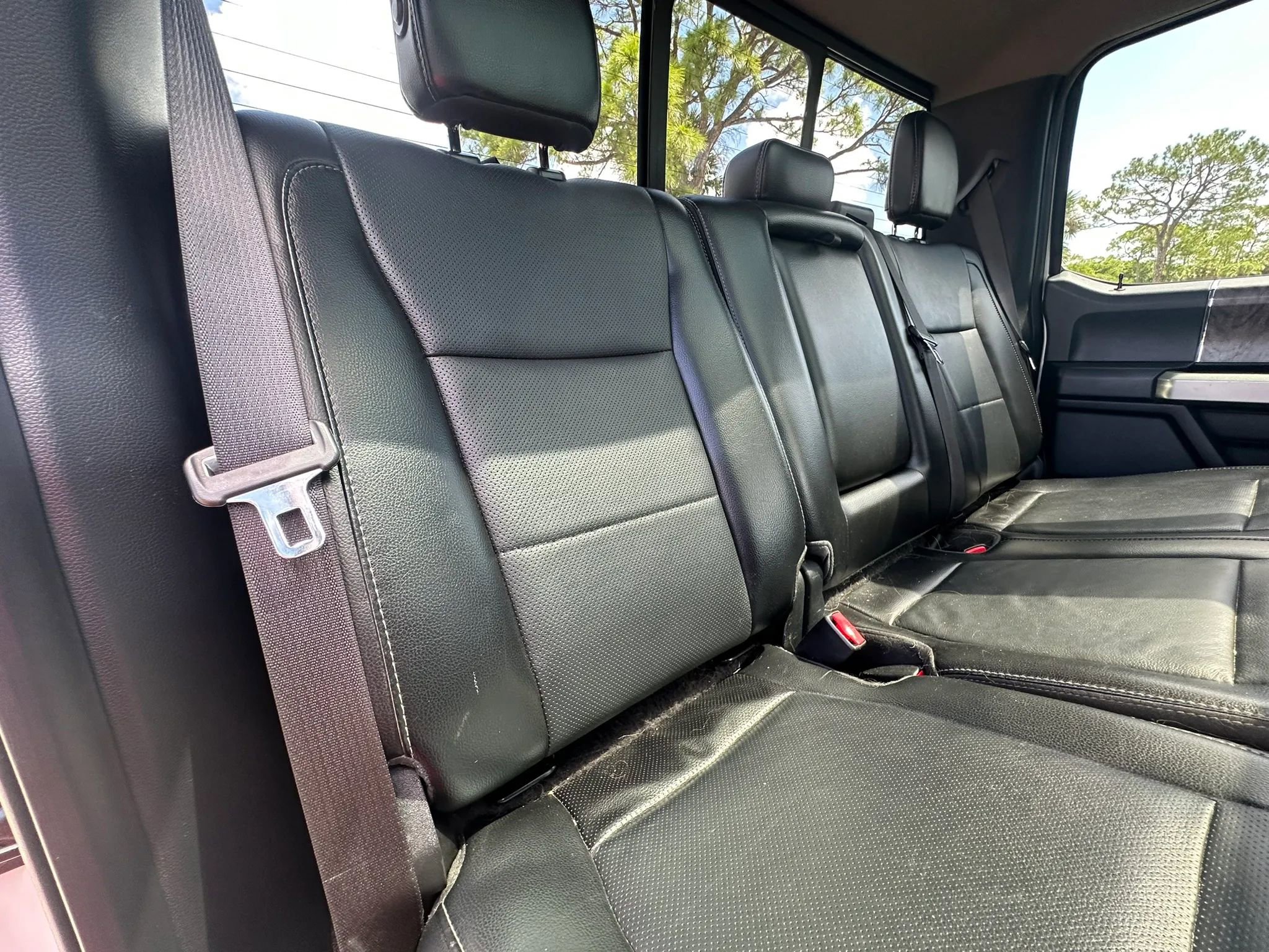 Used 2017 Ford F250 Lariat w/ Lariat Ultimate Package AWD/4WD image 31