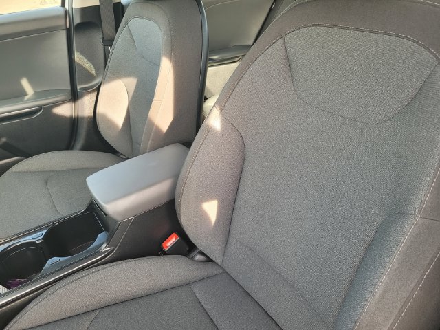 Used 2025 Kia K4 FWD image 13