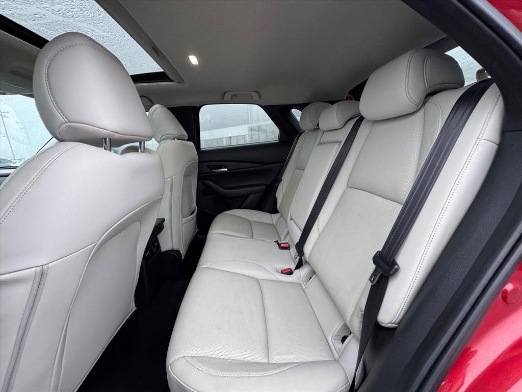 Used 2020 MAZDA CX-30 Premium image 11