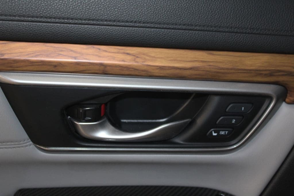 Used 2020 Honda CR-V Touring image 8