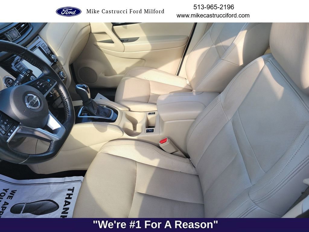 Used 2018 Nissan Rogue SL w/ Premium Package image 24