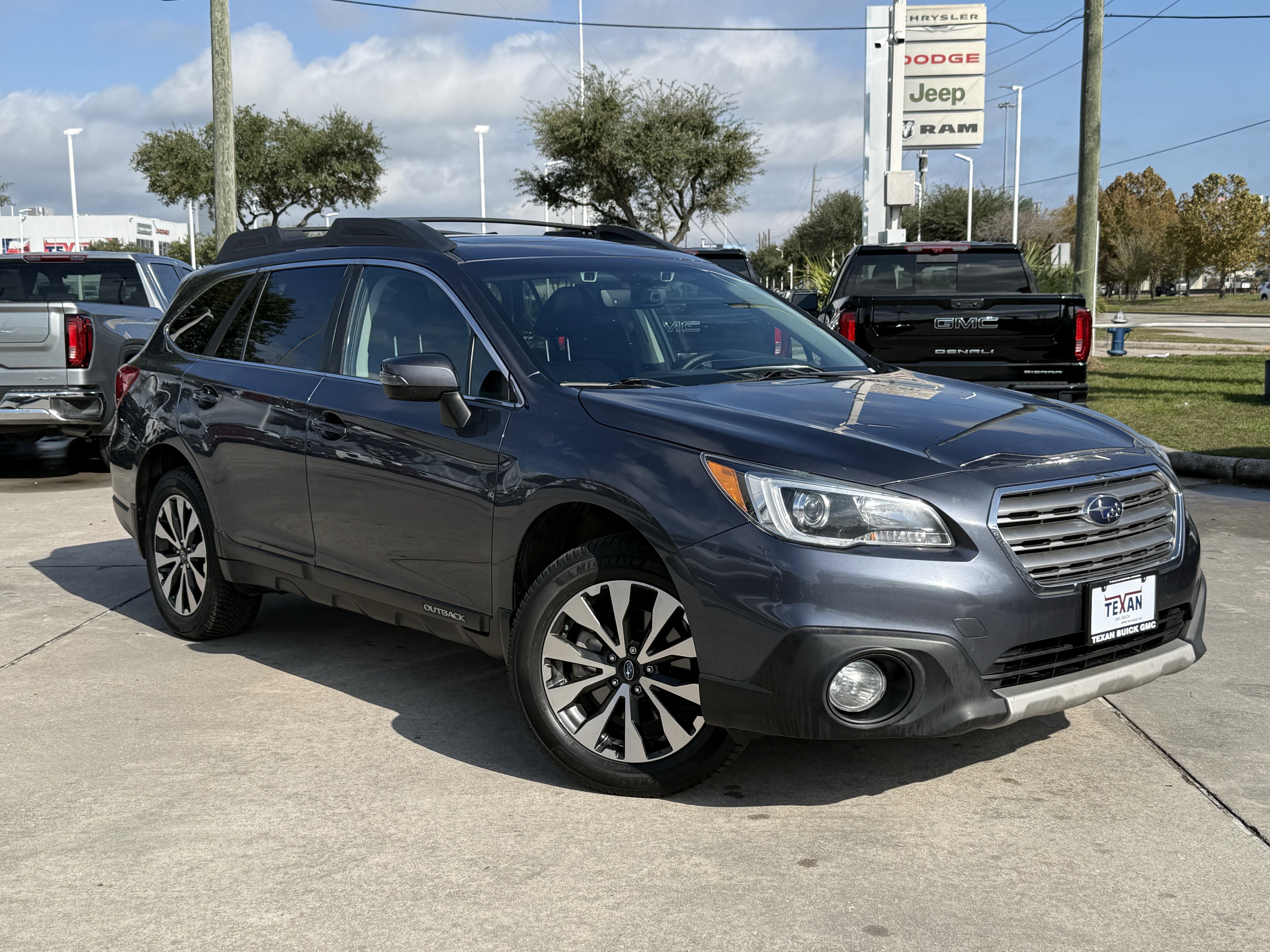 Used 2017 Subaru Outback 2.5i Limited image 2