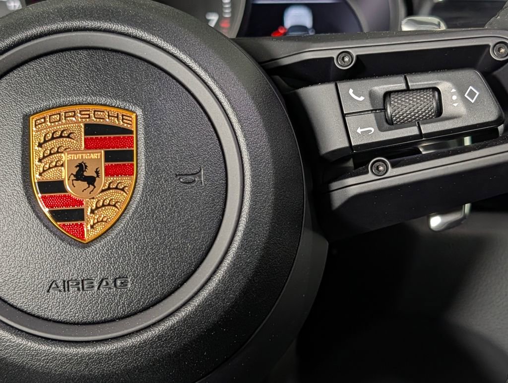 New 2026 Porsche Macan image 38