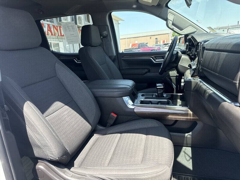 Used 2023 Chevrolet Silverado 1500 RST AWD/4WD image 22