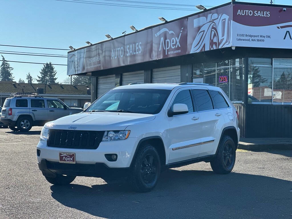 Used 2011 Jeep Grand Cherokee Laredo AWD/4WD image 2