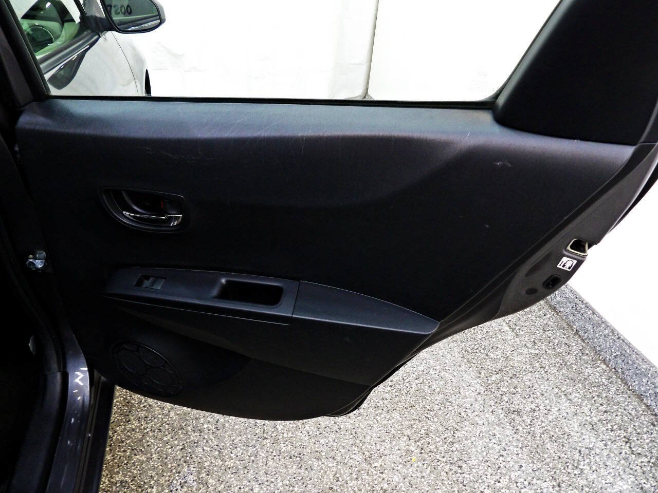 Used 2013 Toyota Yaris LE FWD image 15