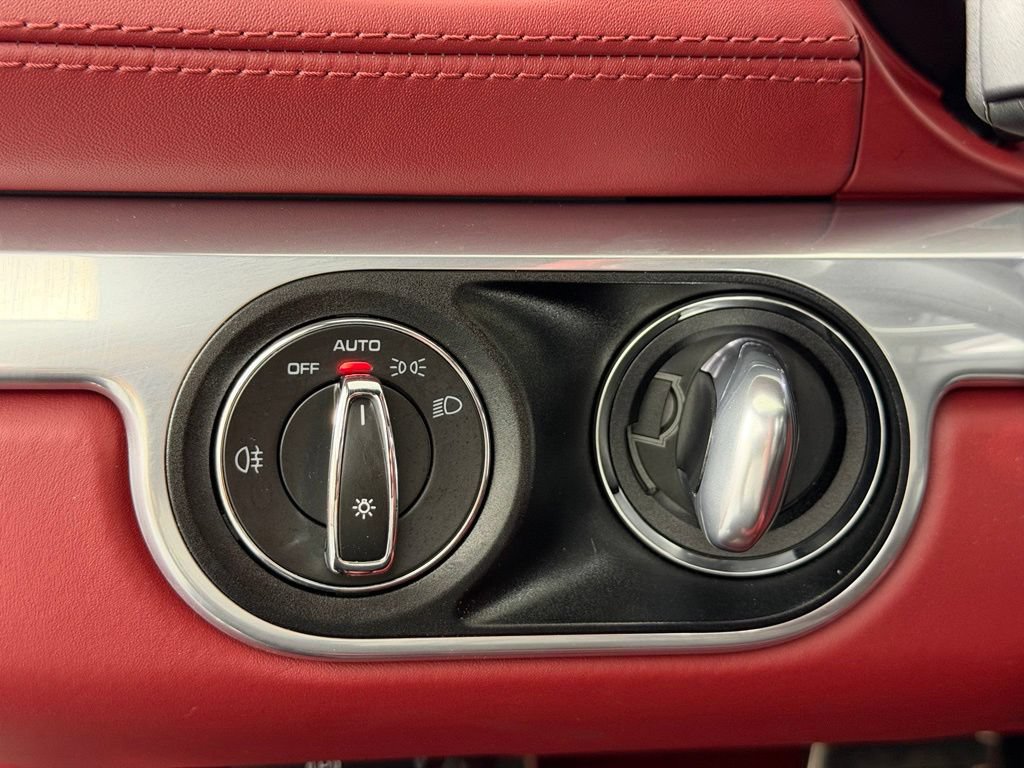 Certified 2025 Porsche 718 Boxster S RWD image 31