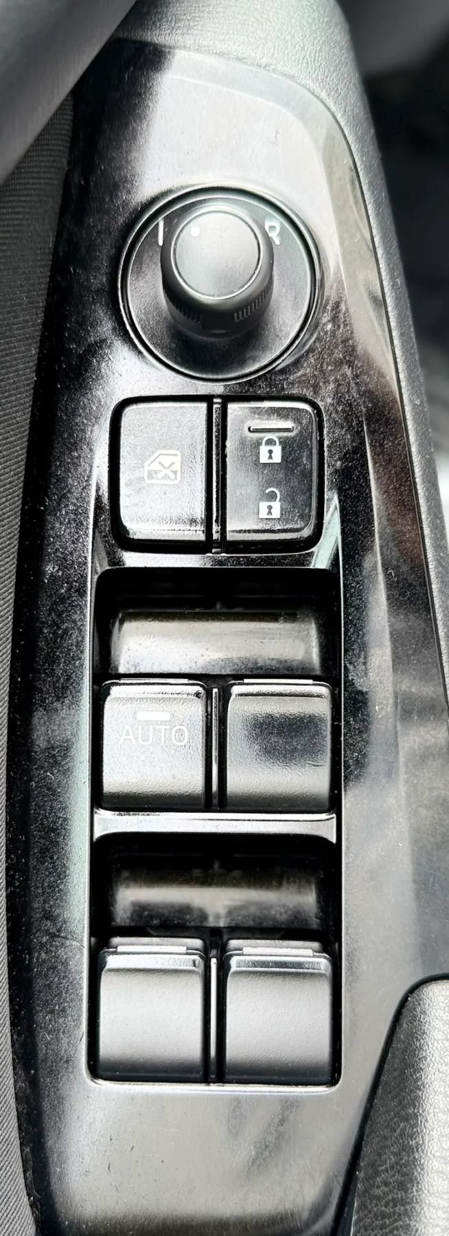 Used 2018 MAZDA MAZDA3 Sport w/ Preferred Equipment Package FWD image 24