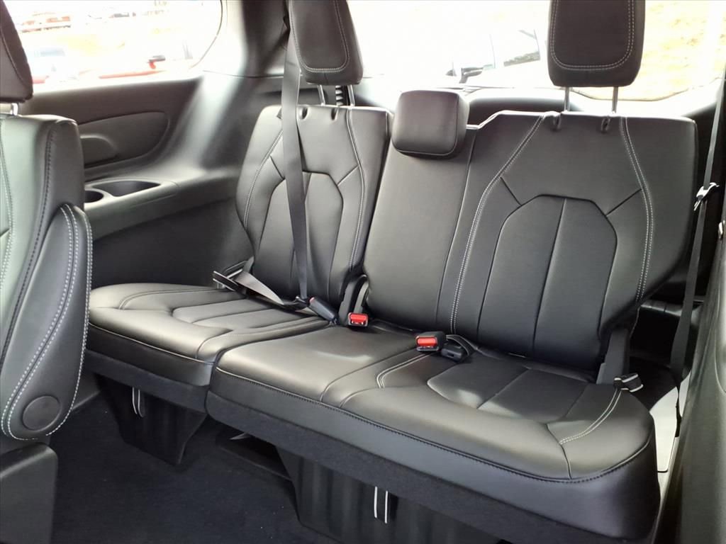 New 2026 Chrysler Voyager LX FWD image 10