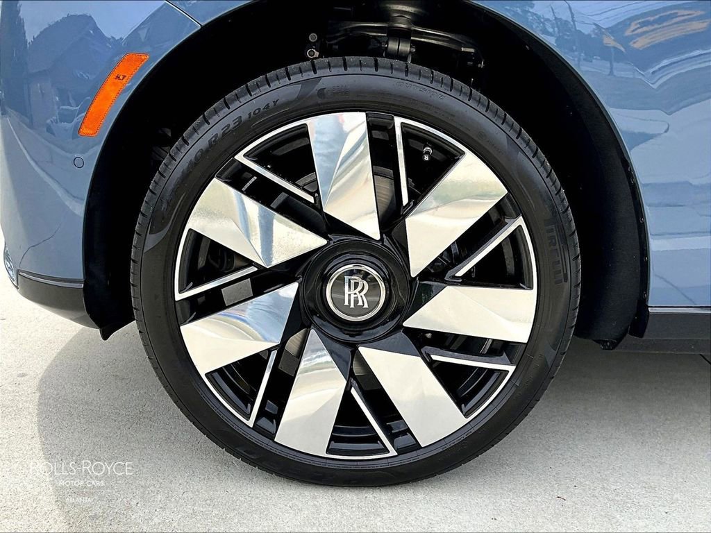 Certified 2026 Rolls-Royce Cullinan image 10