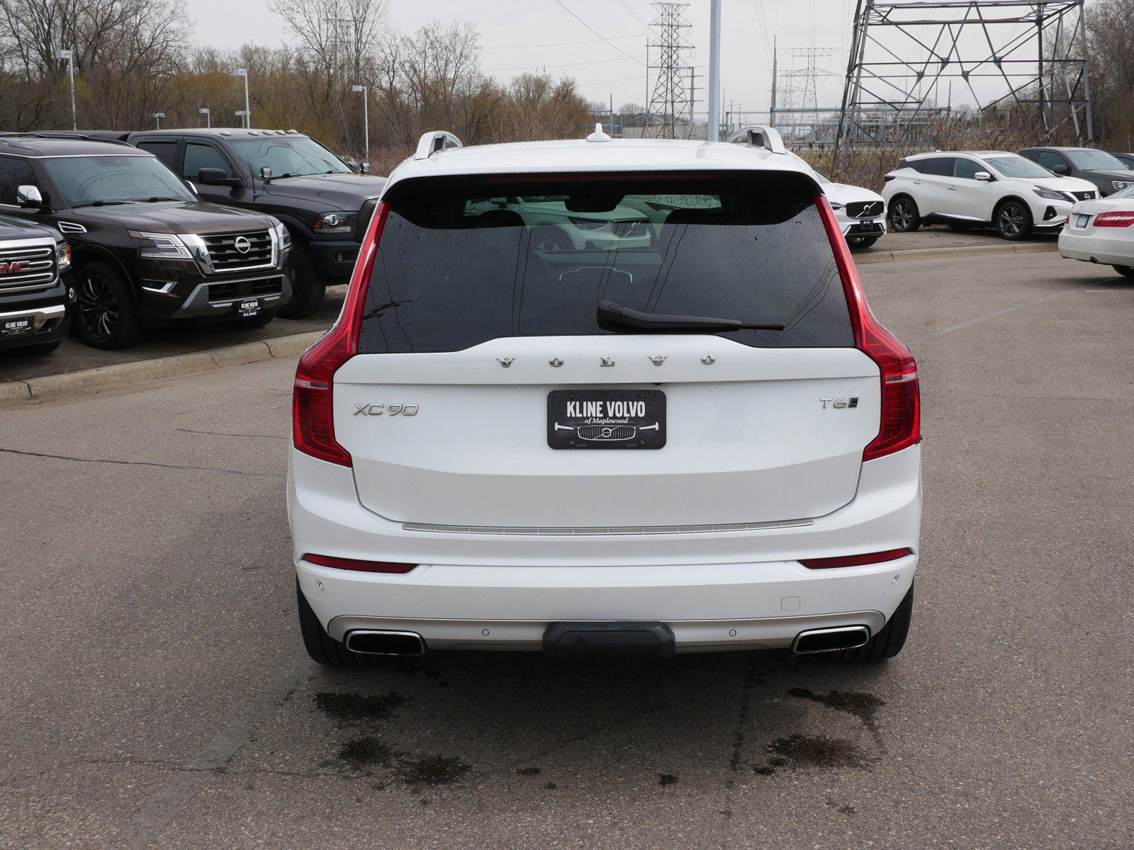 Used 2017 Volvo XC90 T6 Momentum w/ Vision Package AWD/4WD image 6
